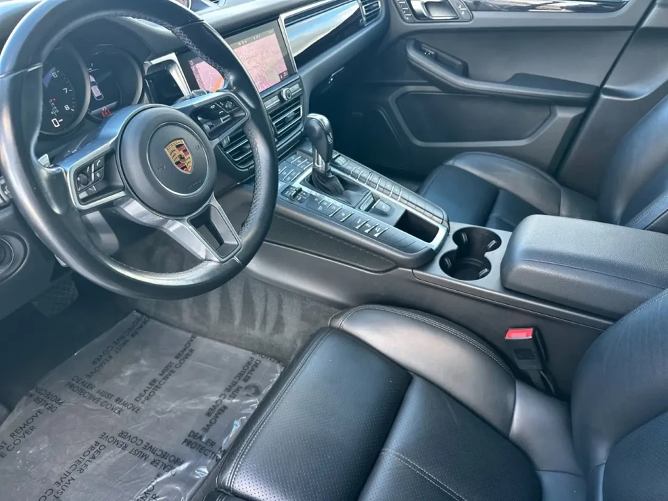 2021 Porsche Macan - Image 4 of 6