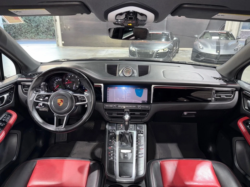 2021 Porsche Macan - Image 9 of 12