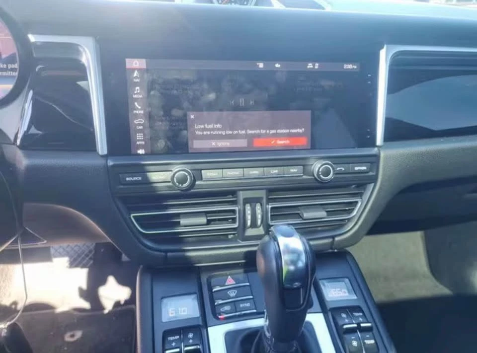 2021 Porsche Macan S - Image 2 of 4