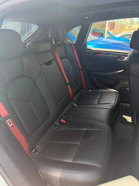 2021 Porsche Macan S - Image 15 of 18