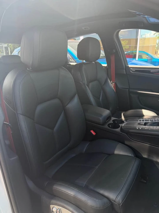 2021 Porsche Macan S - Image 17 of 18