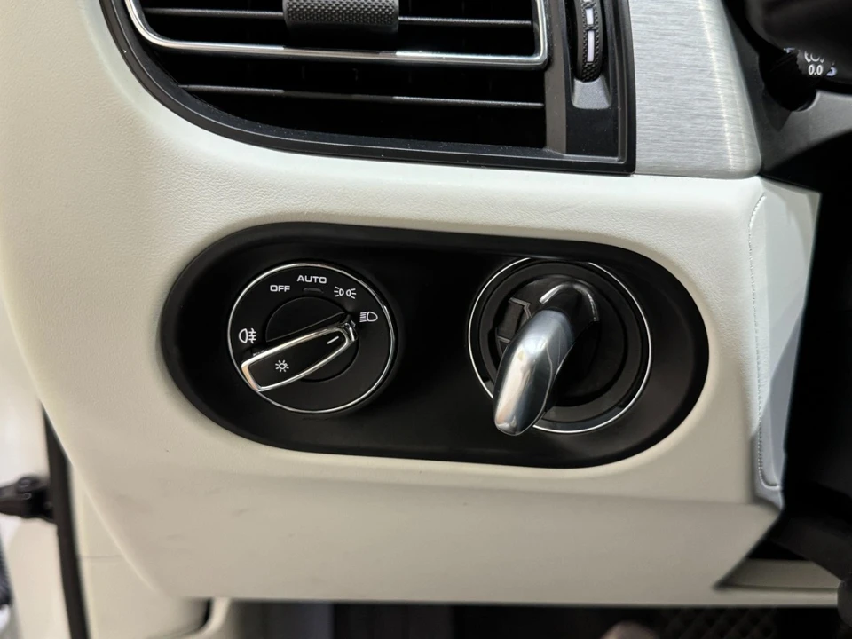2021 Porsche Macan S - Image 9 of 12