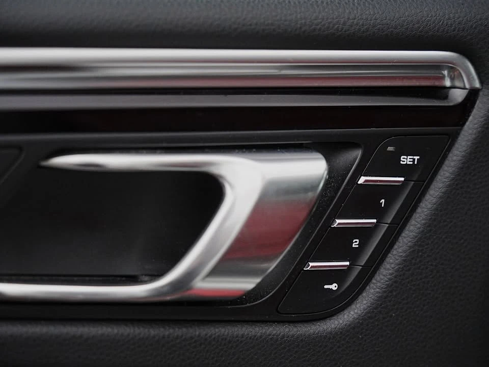 2021 Porsche Macan S - Image 12 of 20