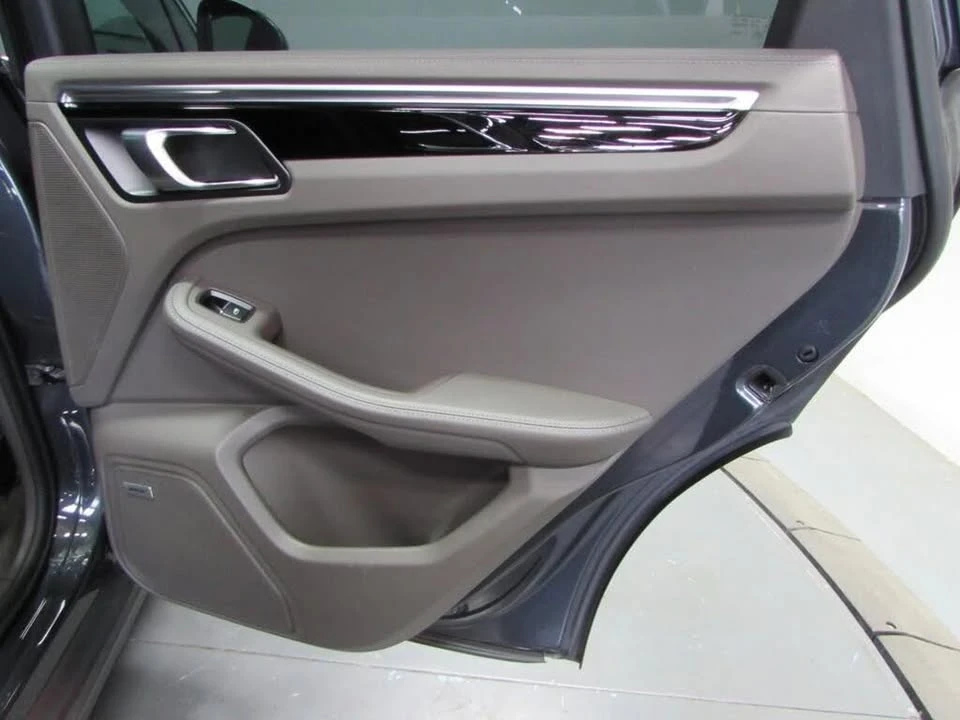2021 Porsche Macan S - Image 18 of 20