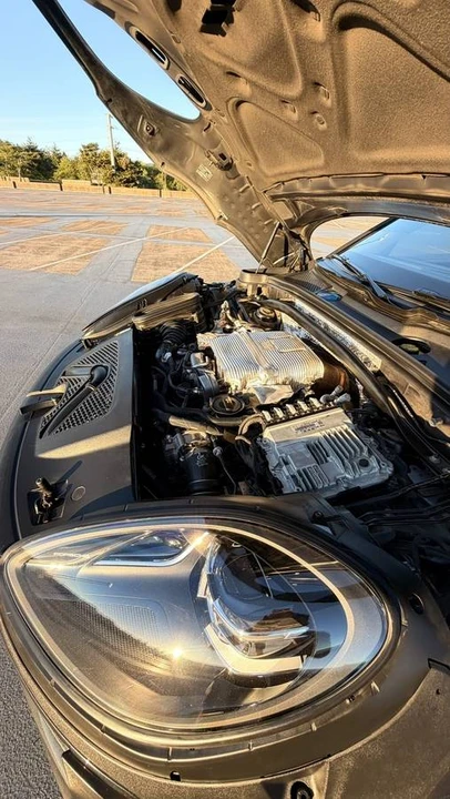 2021 Porsche Macan S - Image 9 of 24