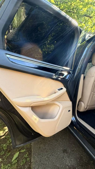 2021 Porsche Macan S - Image 13 of 24
