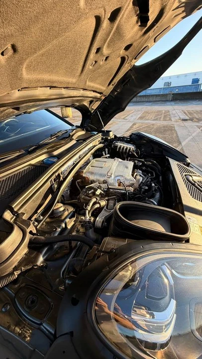 2021 Porsche Macan S - Image 8 of 24