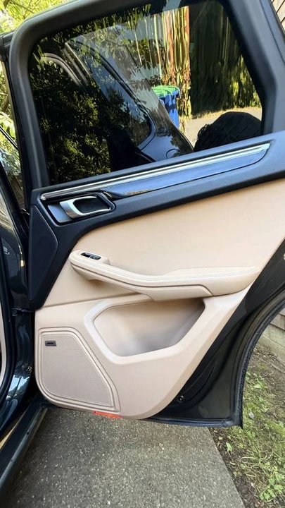 2021 Porsche Macan S - Image 15 of 24