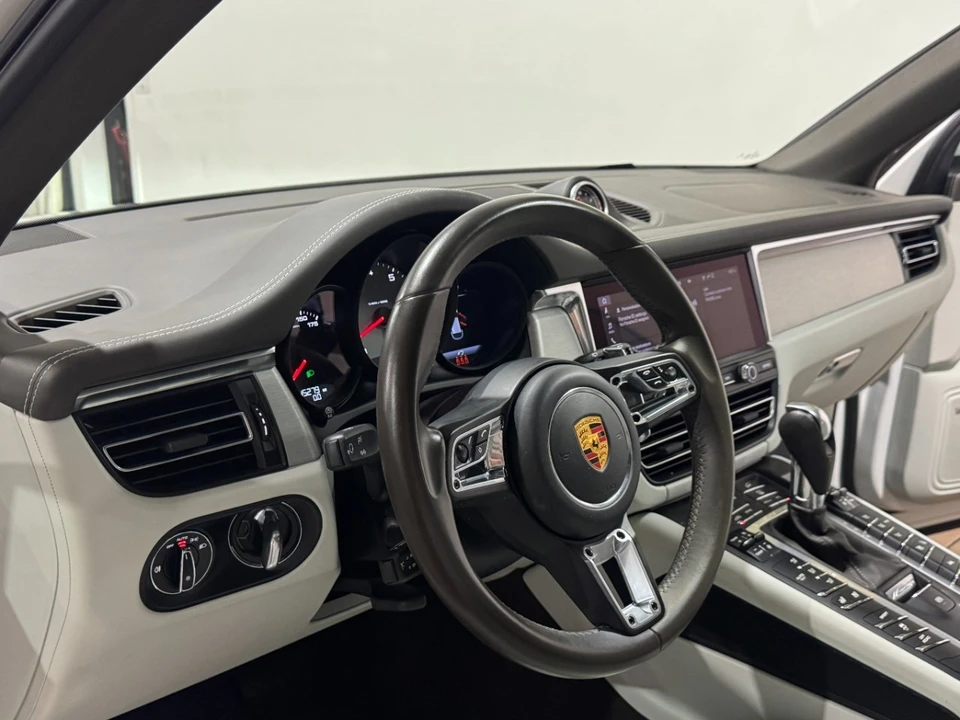 2021 Porsche Macan S - Image 9 of 12