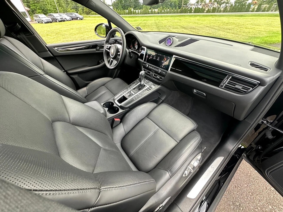 2021 Porsche Macan S - Image 18 of 21