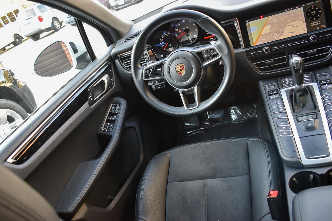 2021 Porsche Macan S - Image 28 of 31