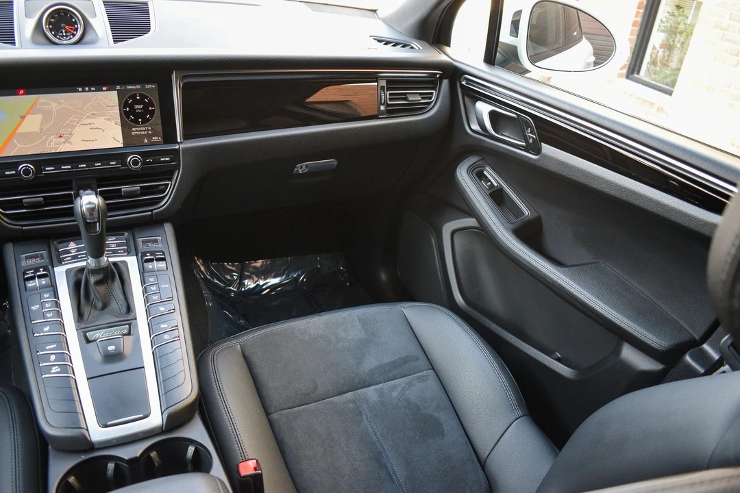 2021 Porsche Macan S - Image 29 of 31