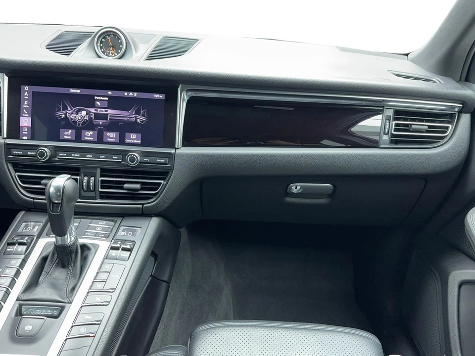 2021 Porsche Macan S - Image 19 of 21