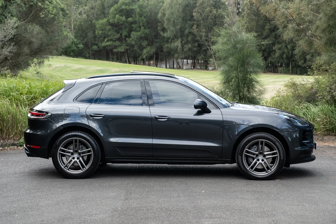 2021 Porsche Macan S - Image 12 of 31