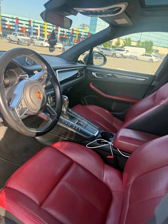2021 Porsche Macan S - Image 8 of 12