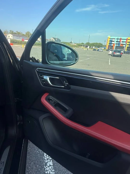 2021 Porsche Macan S - Image 11 of 12