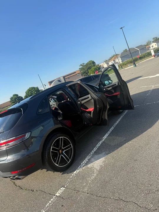 2021 Porsche Macan S - Image 3 of 12
