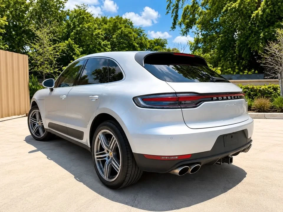 2021 Porsche Macan S - Image 8 of 20
