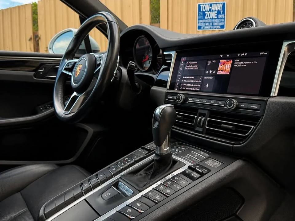 2021 Porsche Macan S - Image 13 of 20
