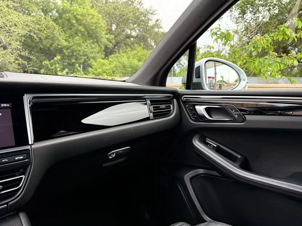 2021 Porsche Macan S - Image 15 of 20