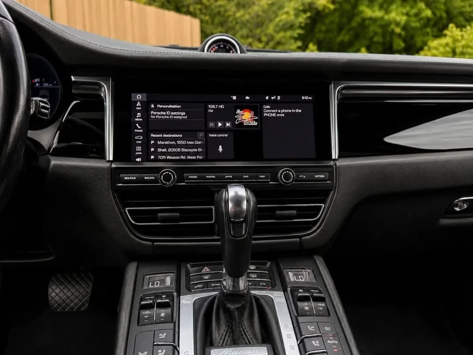 2021 Porsche Macan S - Image 16 of 20