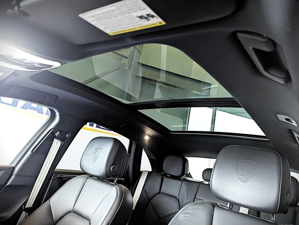2021 Porsche Macan S - Image 11 of 20