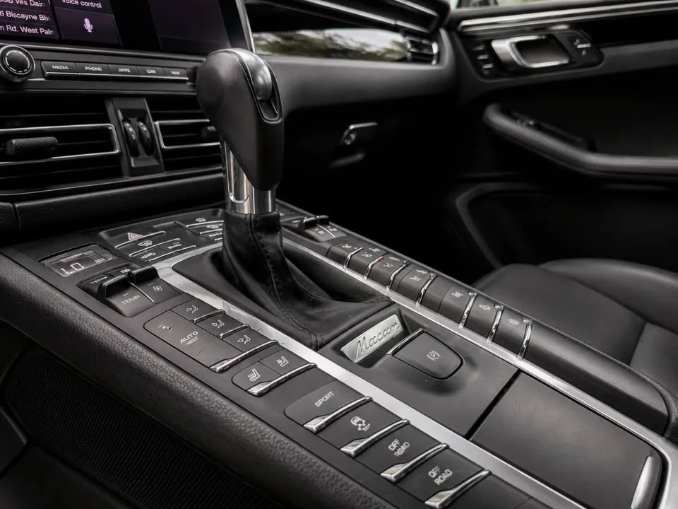 2021 Porsche Macan S - Image 17 of 20