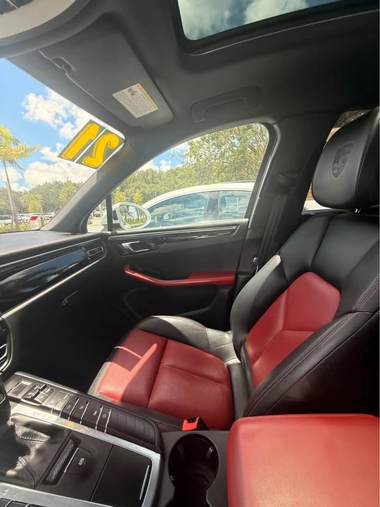 2021 Porsche Macan S - Image 7 of 10