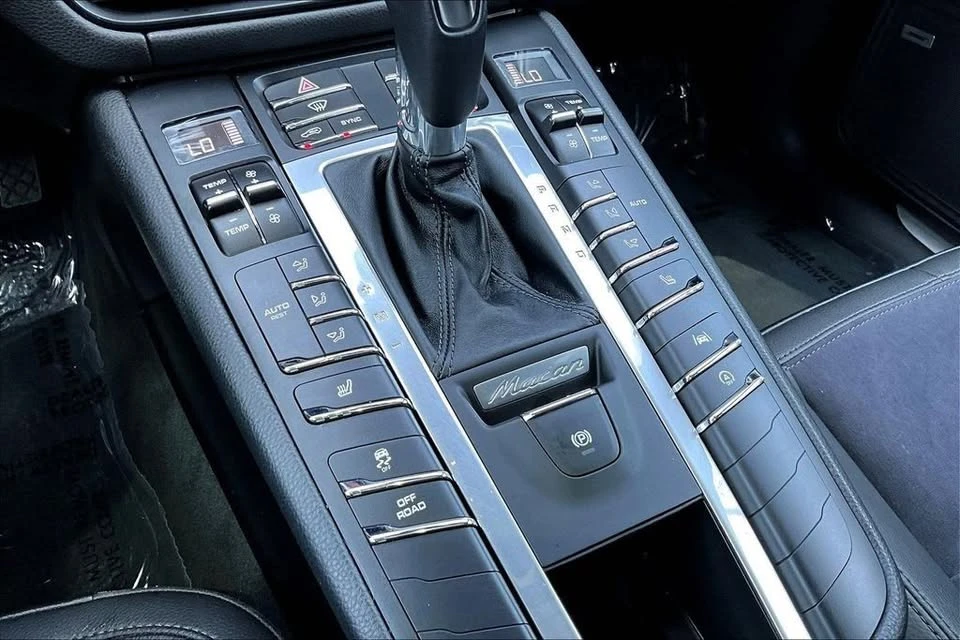 2021 Porsche Macan S - Image 16 of 20