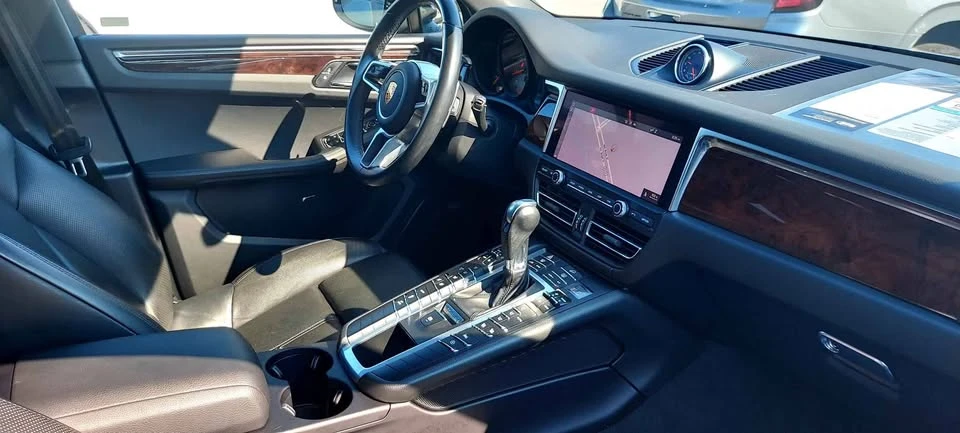 2021 Porsche Macan S - Image 7 of 10