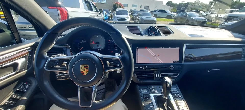 2021 Porsche Macan S - Image 4 of 10