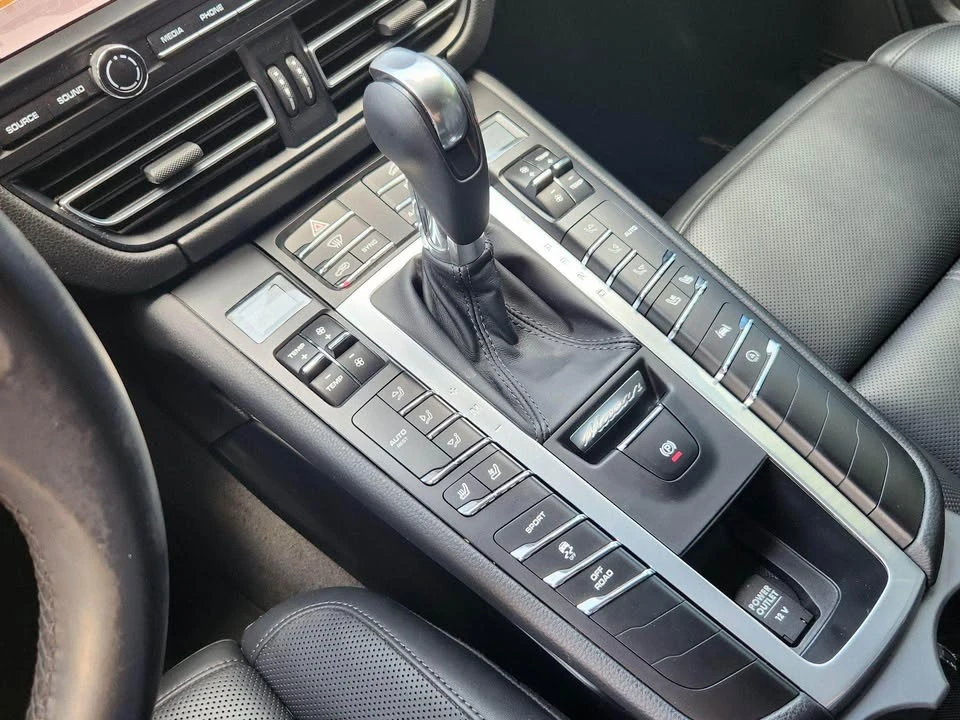 2021 Porsche Macan S - Image 12 of 15