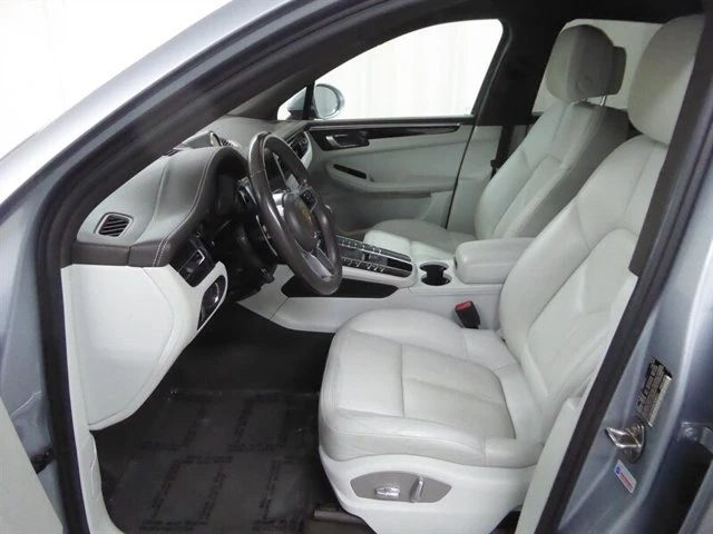 2021 Porsche Macan S - Image 19 of 20