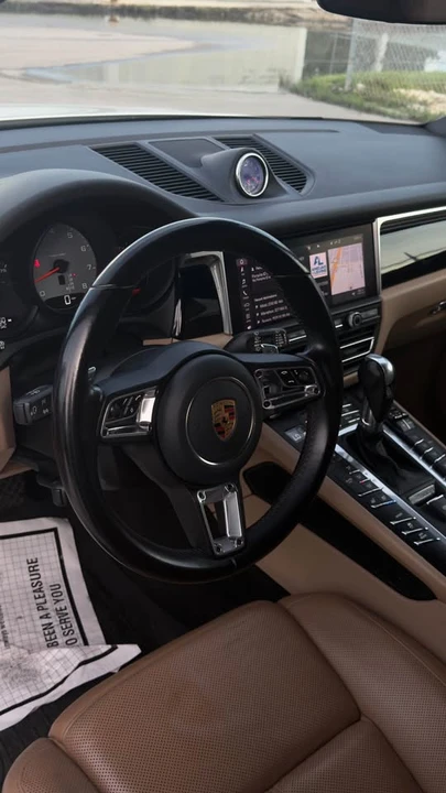 2021 Porsche Macan S - Image 2 of 2