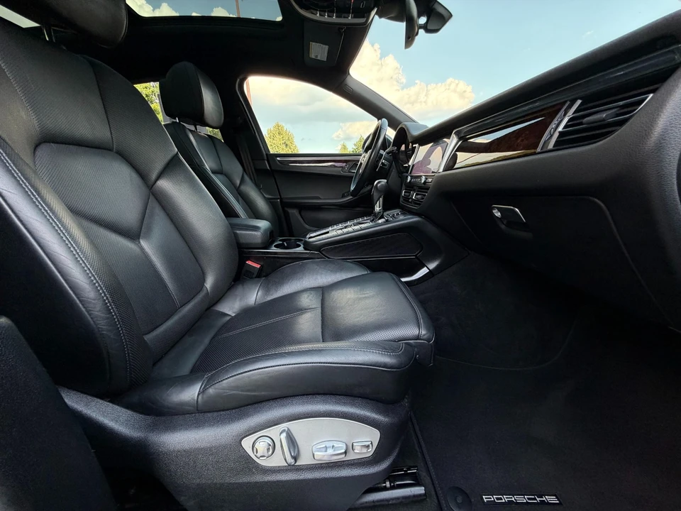 2021 Porsche Macan S - Image 18 of 31