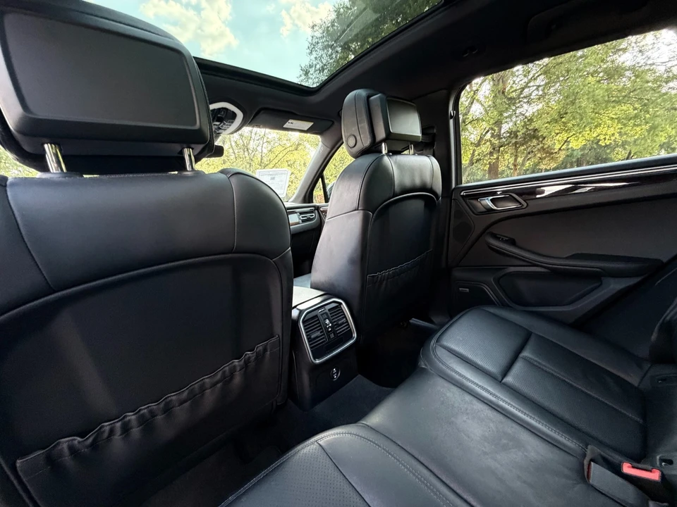 2021 Porsche Macan S - Image 10 of 31