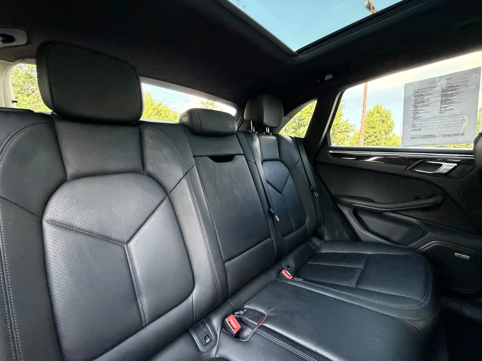 2021 Porsche Macan S - Image 12 of 31
