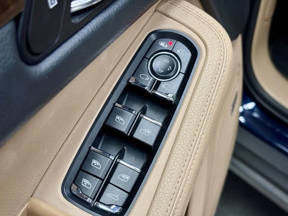 2021 Porsche Macan S - Image 14 of 20