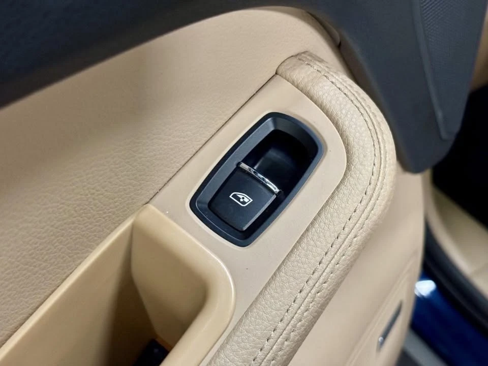 2021 Porsche Macan S - Image 19 of 20