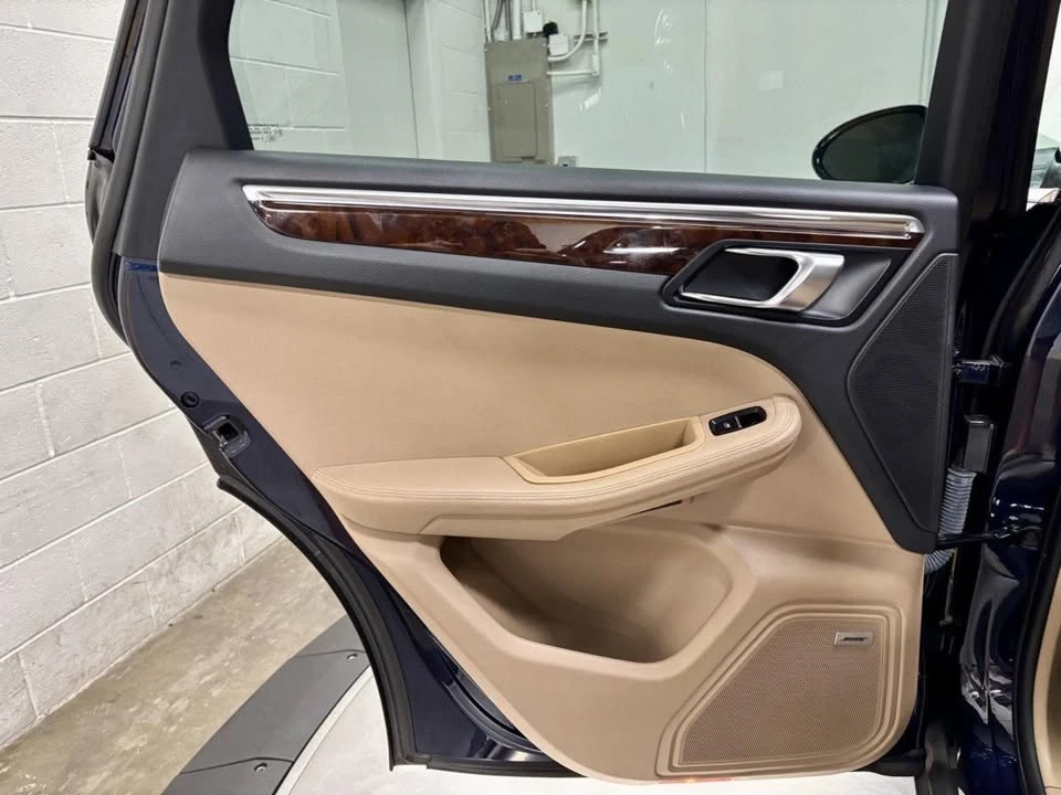 2021 Porsche Macan S - Image 18 of 20