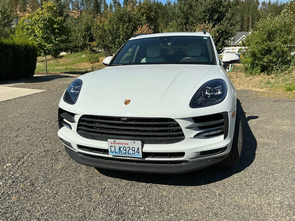 2021 Porsche Macan S - Image 2 of 10
