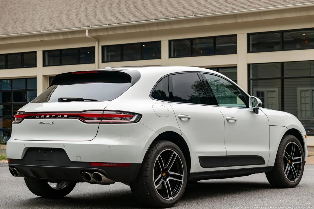 2021 Porsche Macan S - Image 8 of 31