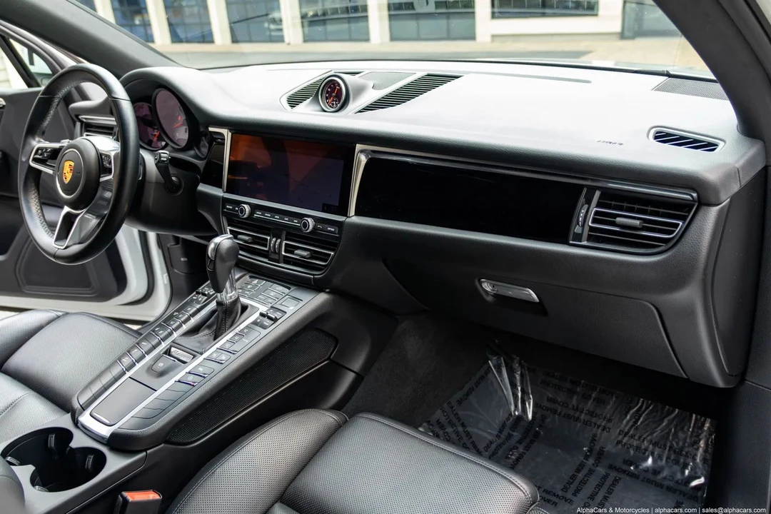 2021 Porsche Macan S - Image 19 of 31