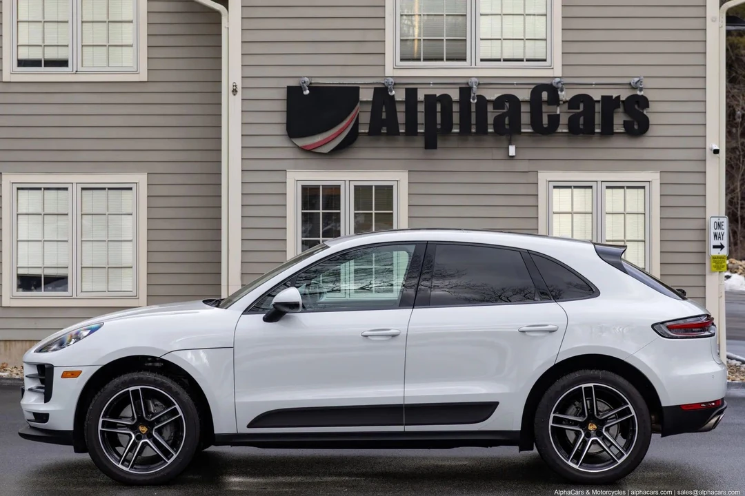 2021 Porsche Macan S - Image 12 of 31