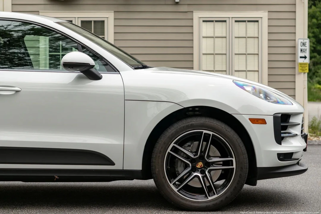 2021 Porsche Macan S - Image 6 of 31
