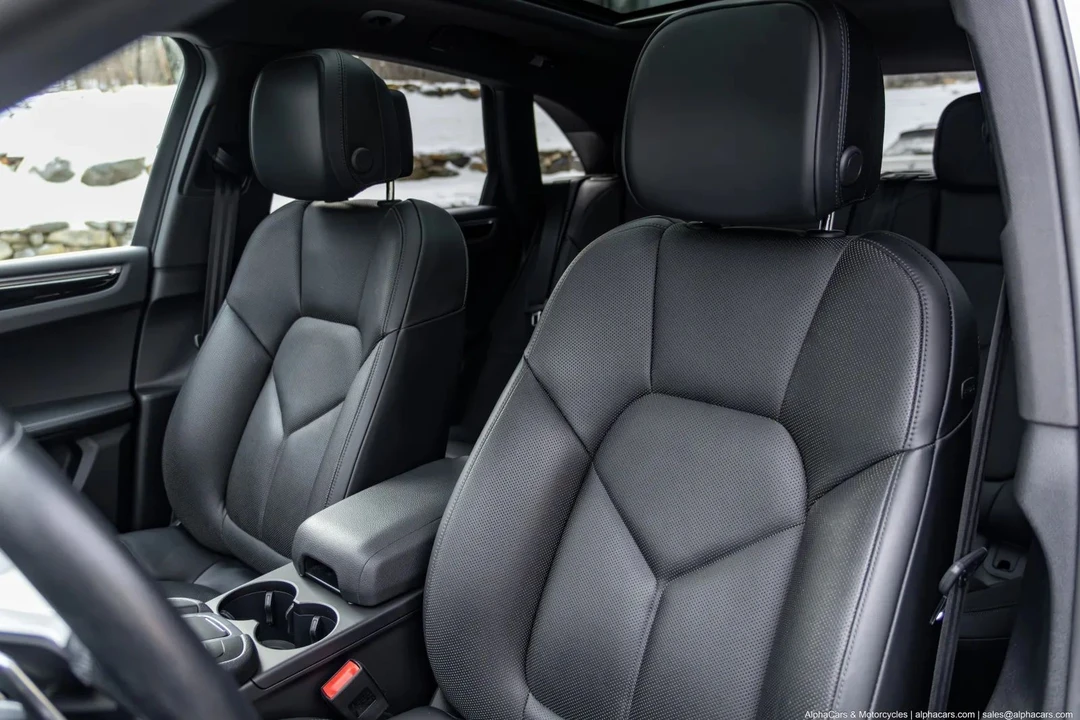 2021 Porsche Macan S - Image 25 of 31