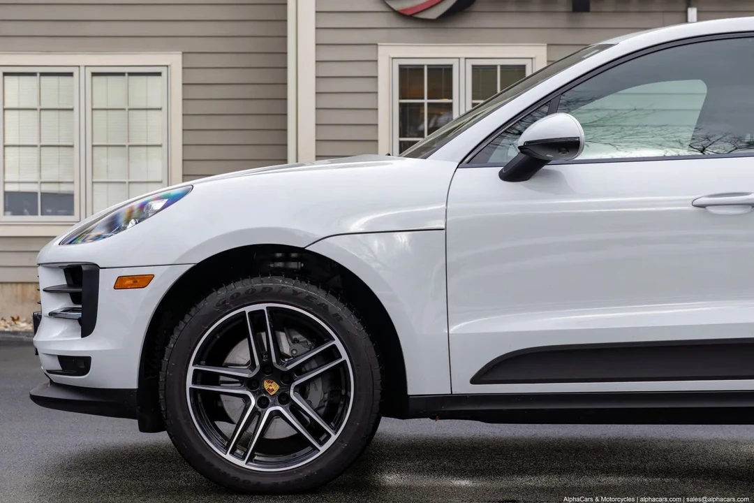 2021 Porsche Macan S - Image 13 of 31