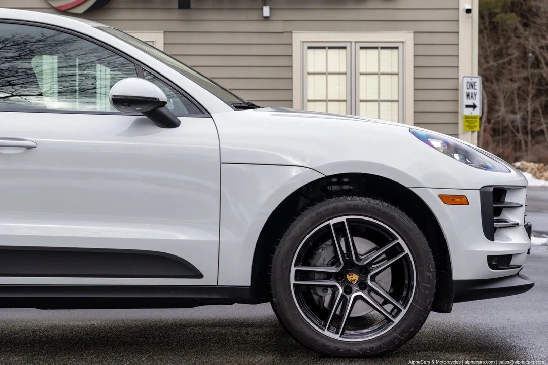 2021 Porsche Macan S - Image 7 of 21