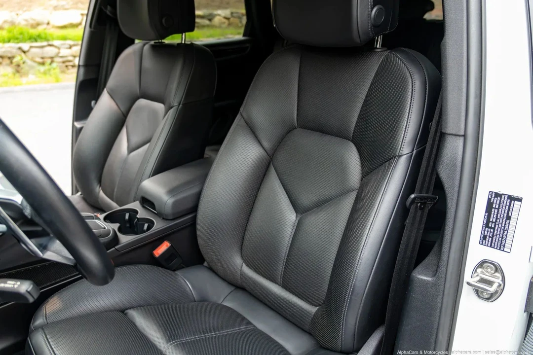 2021 Porsche Macan S - Image 23 of 31