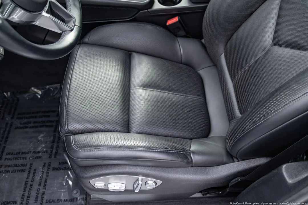 2021 Porsche - Image 26 of 31